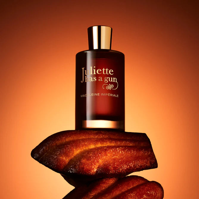 Madeleine Imperiale by Juliette has a gun